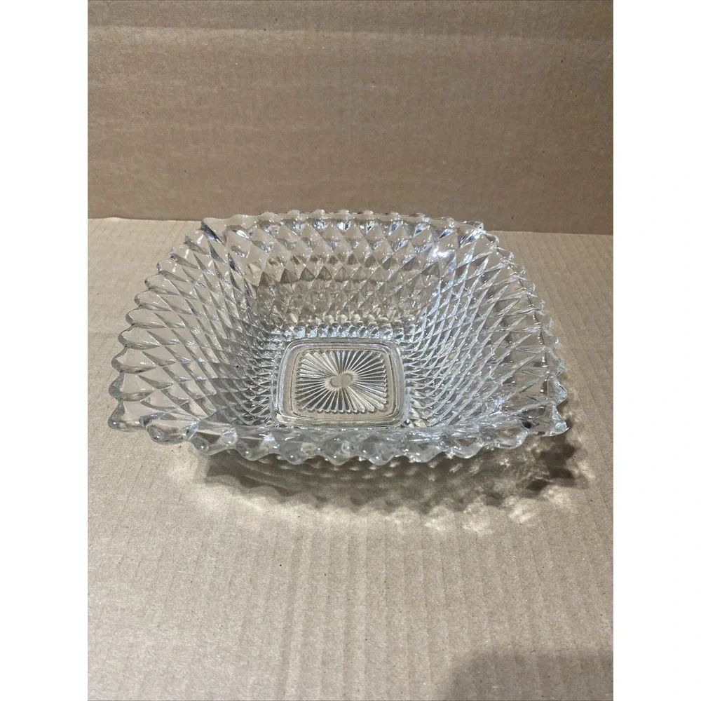 Vintage Indiana Glass Square Candy Nut Dish, Diamond‎ Point